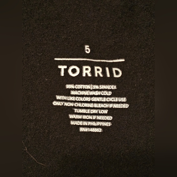 Torrid Black Relaxed‎ Ruched Camisole with Tank Top Style Size 5 - Picture 3 of 3